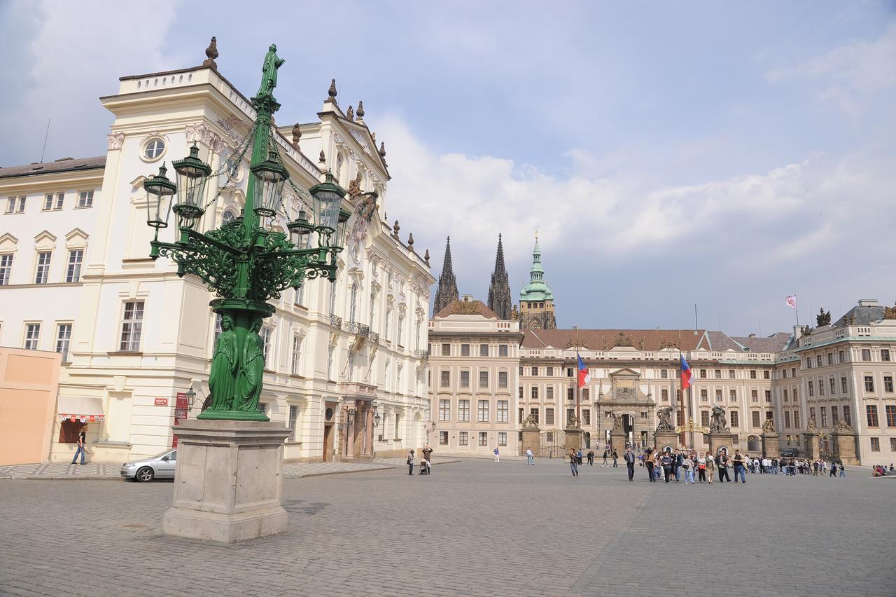 Family Style & Garden Apartments Prague Exterior photo