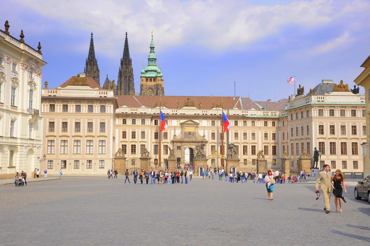 Family Style & Garden Apartments Prague Exterior photo