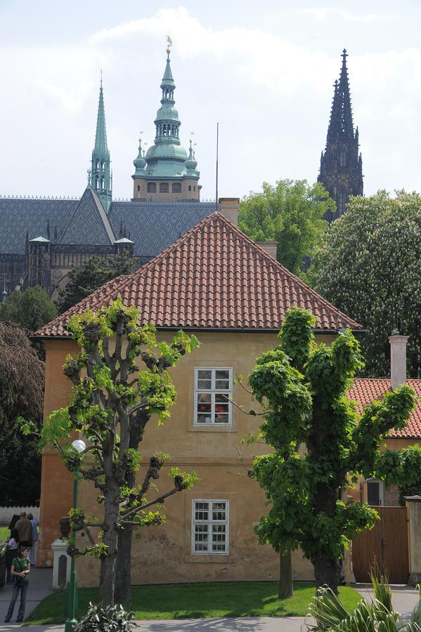 Family Style & Garden Apartments Prague Exterior photo